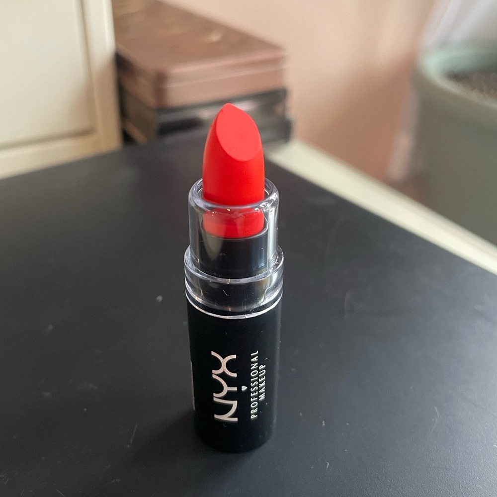 Mixed Lip Kit Lot - Picture 4 of 12